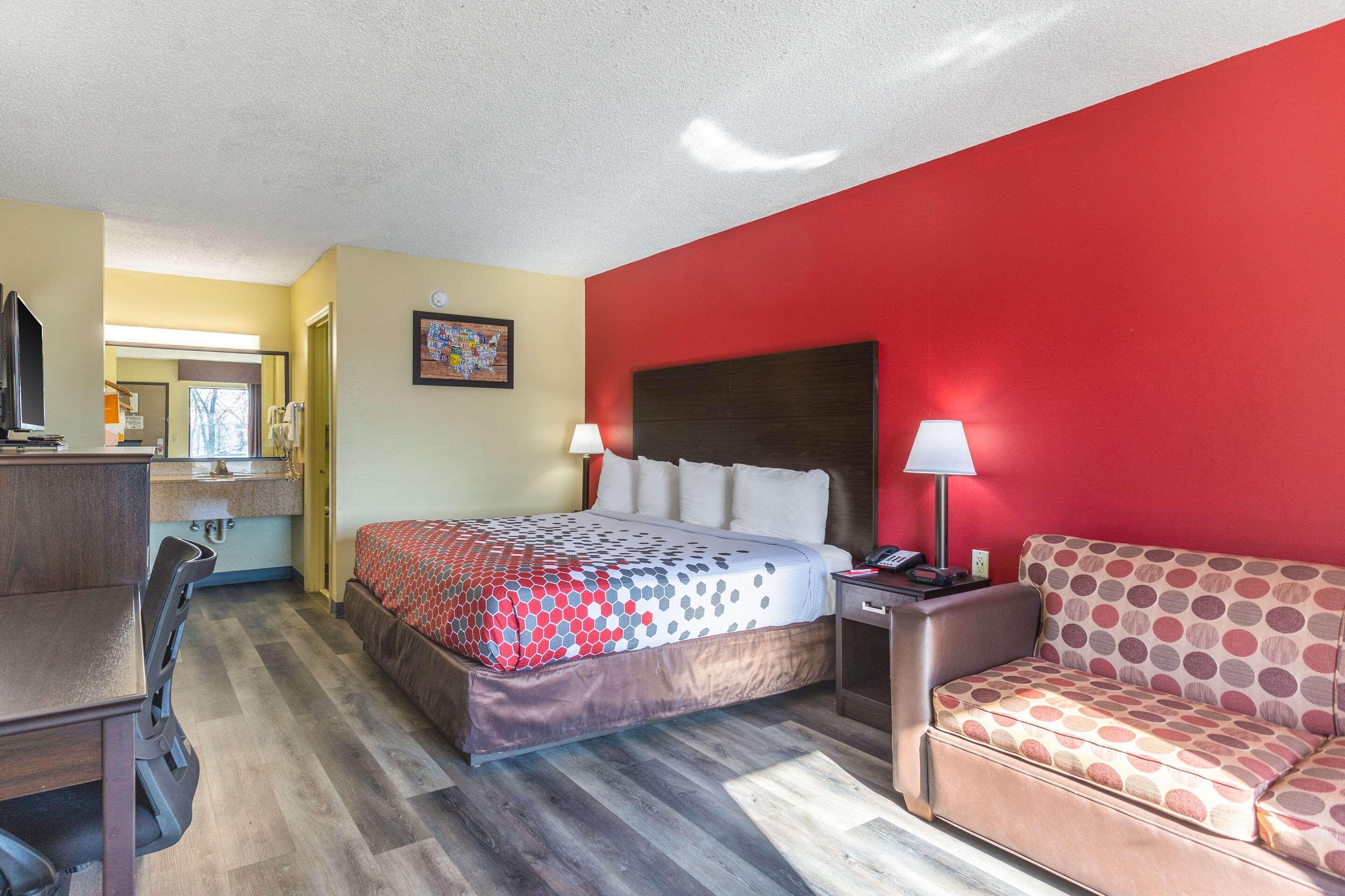 Econo Lodge&suites 3*