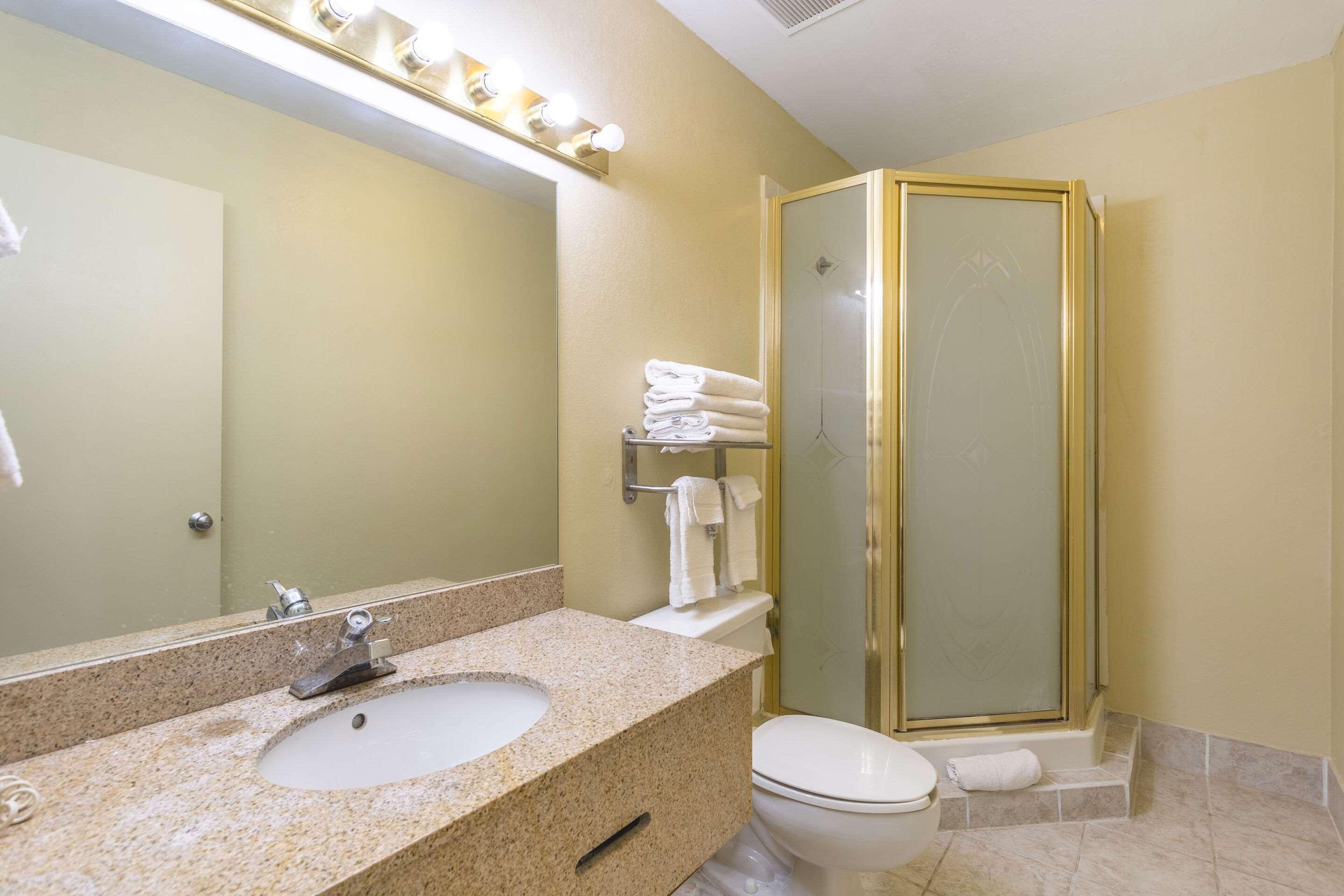 Econo Lodge&suites Motel Clarksville