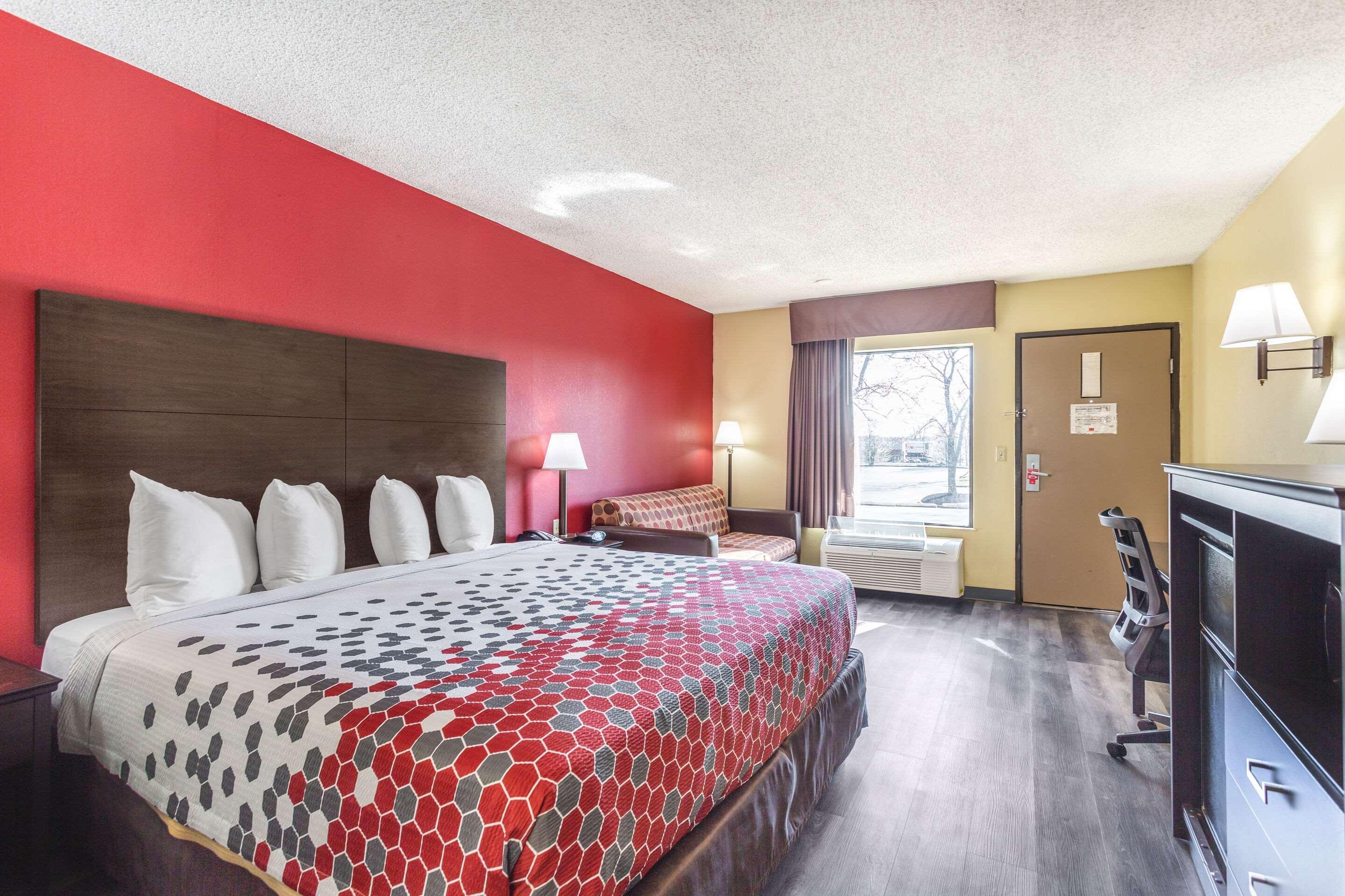Econo Lodge&suites Motel