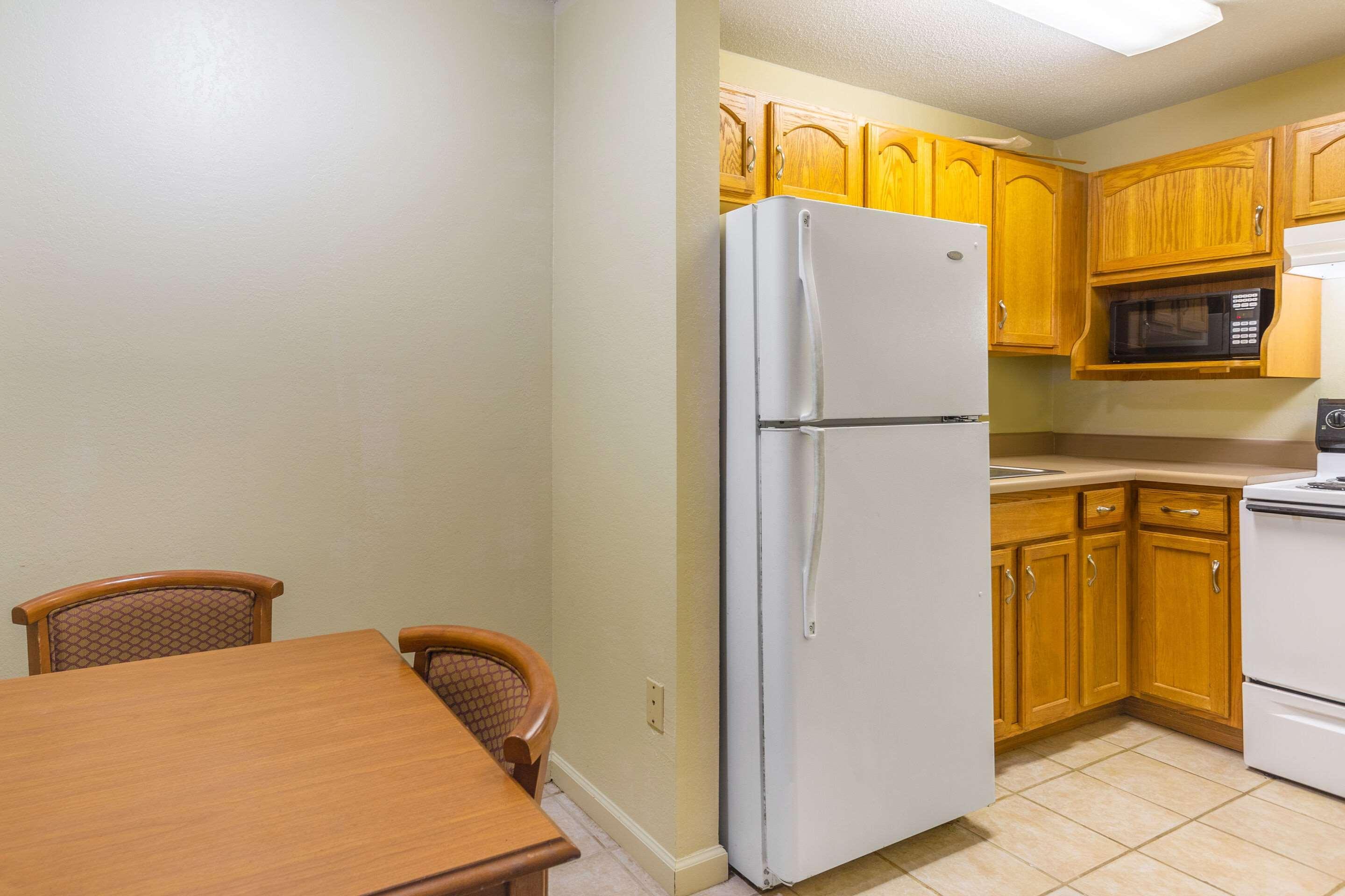 Econo Lodge&suites