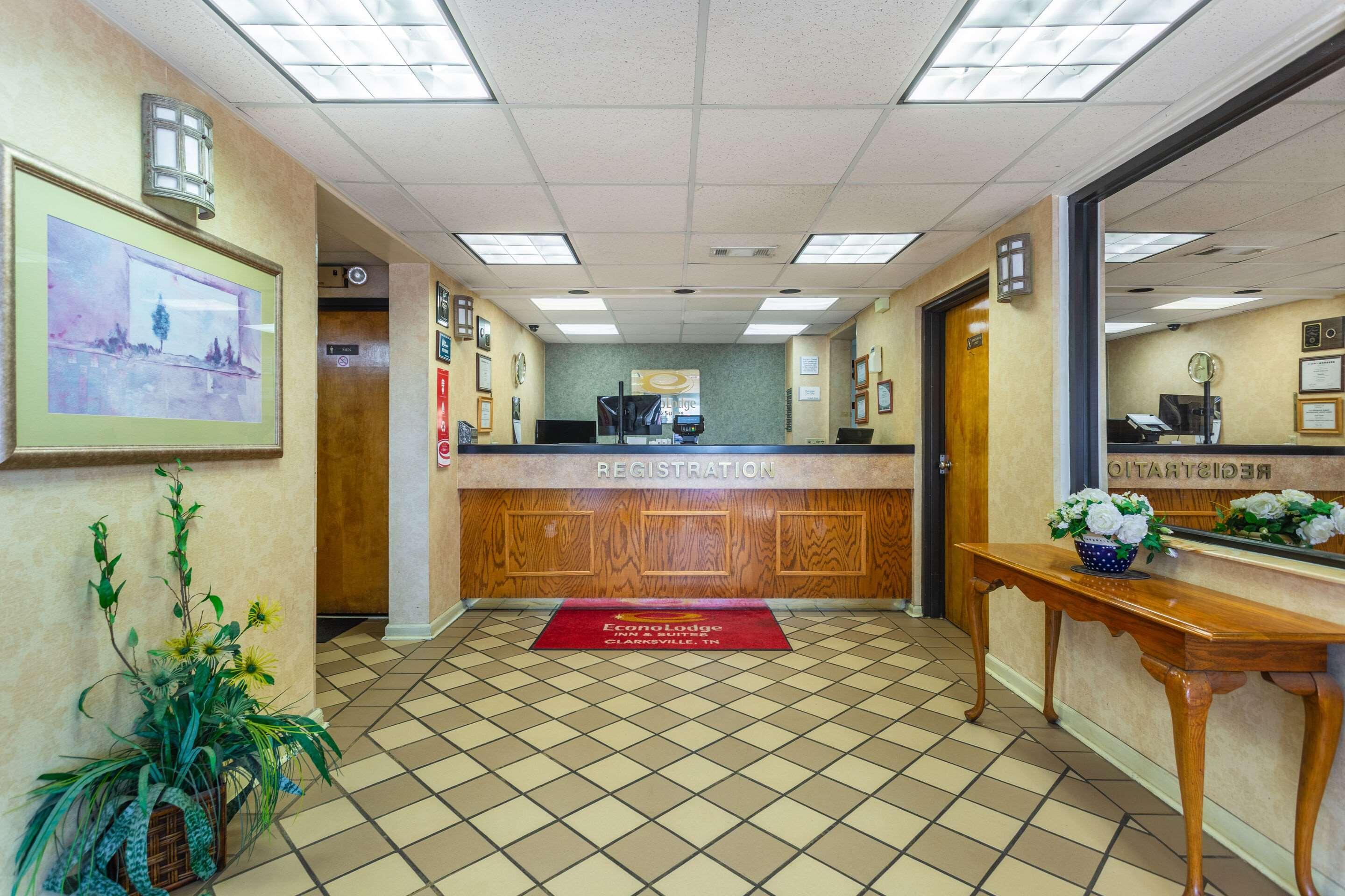 Econo Lodge&suites 3*