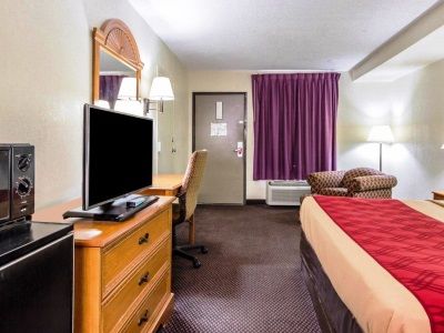 Econo Lodge&suites Clarksville