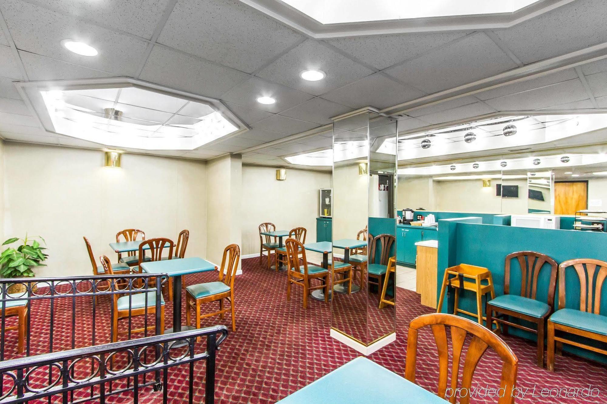 Econo Lodge&suites 3* Clarksville